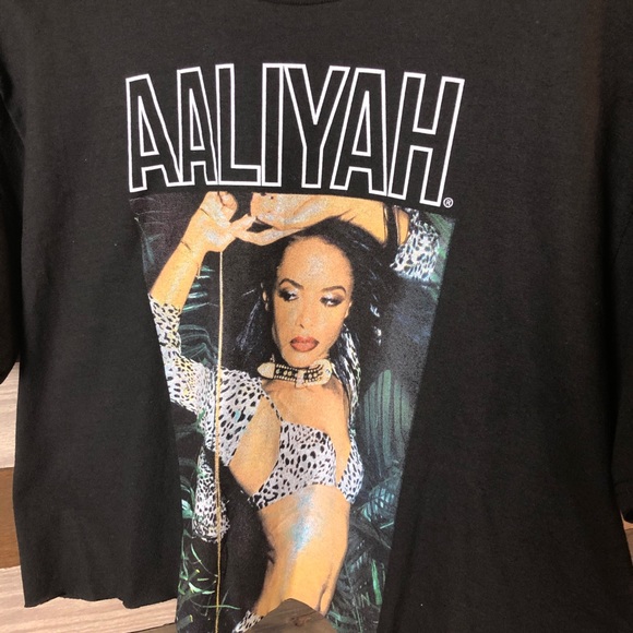 Aaliyah Cropped Tour Band Tee - Picture 3 of 4